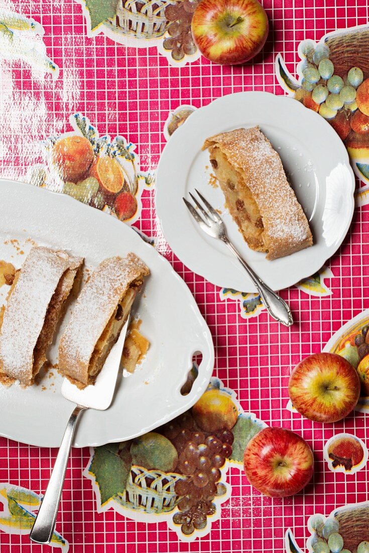 Apple strudel