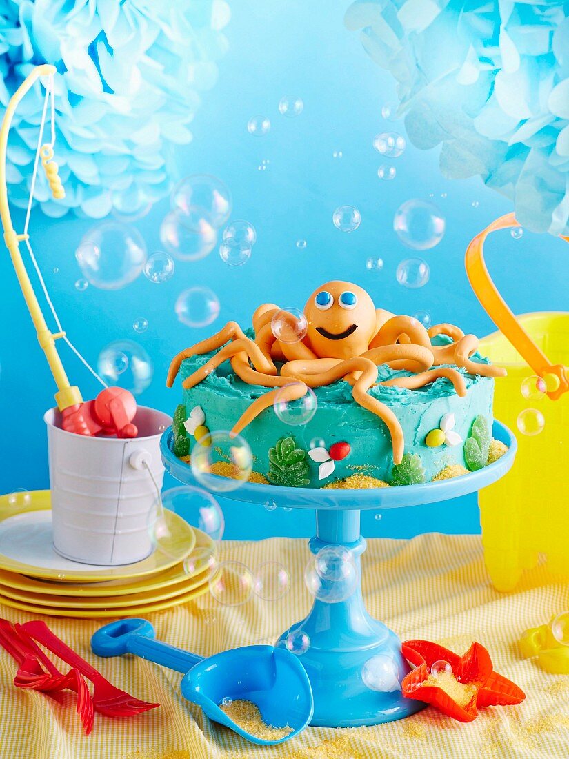 Blaue Oktopus-Motivtorte für den Kindergeburtstag