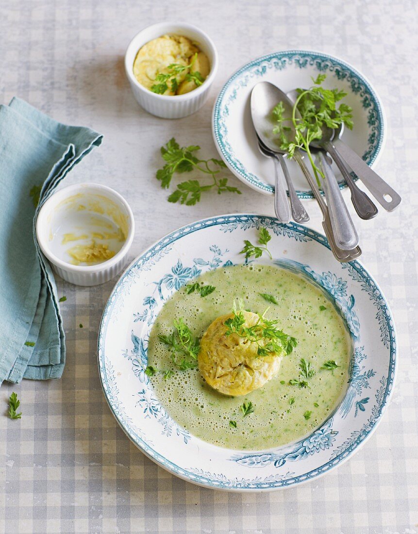 Butter lettuce soup with shallot flan
