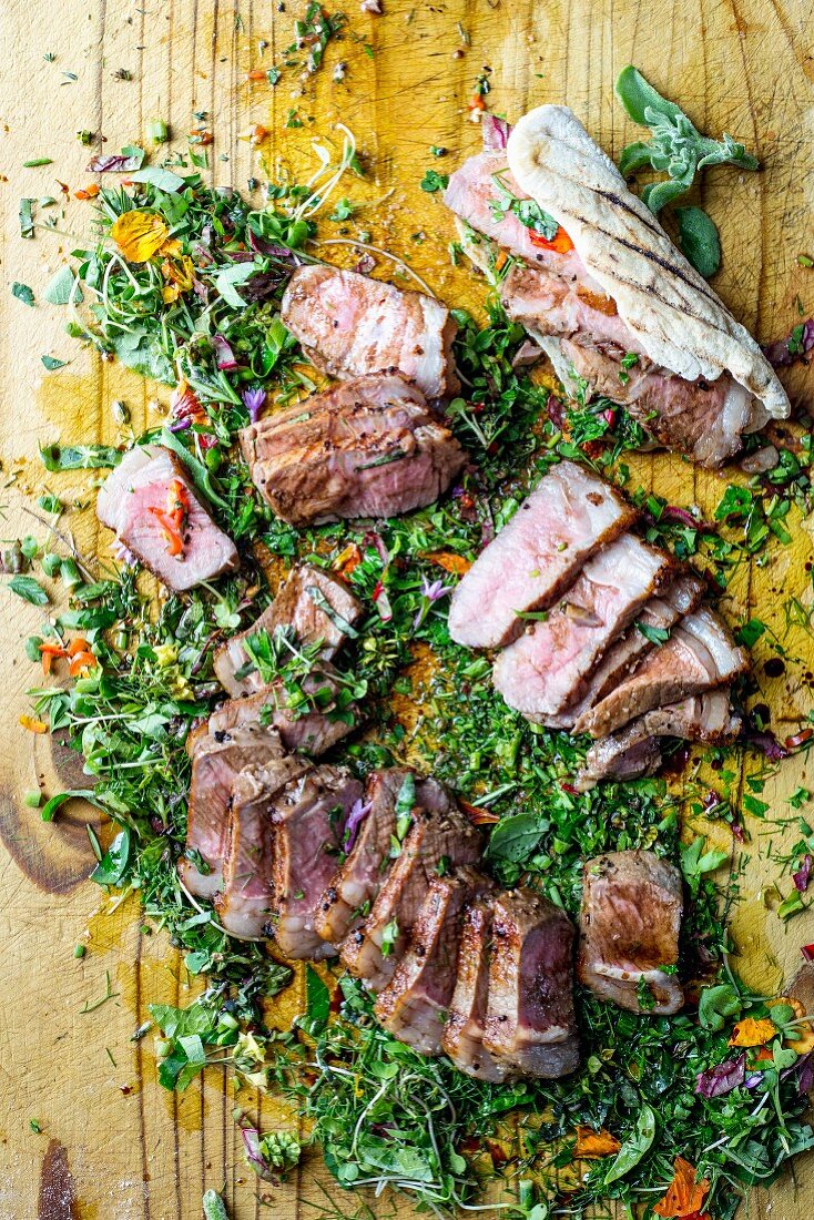 Sirloin steak with herbs and grilled bread