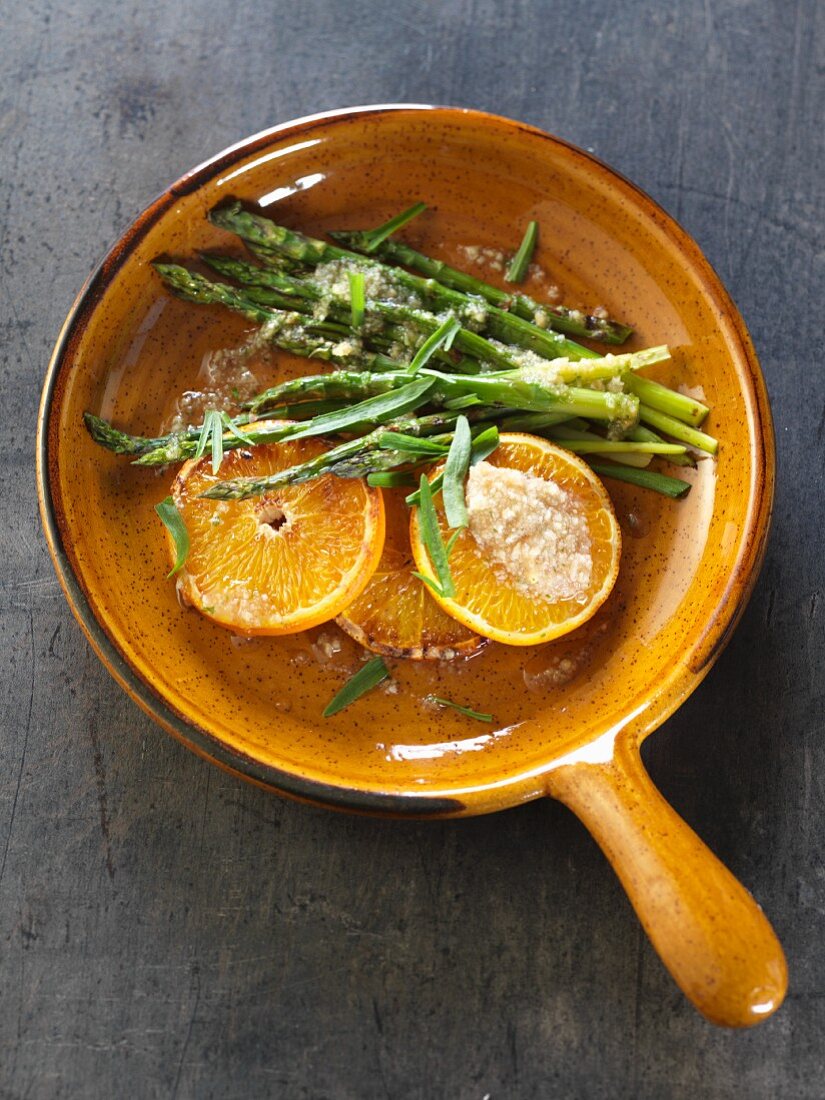 Asparagus with oranges