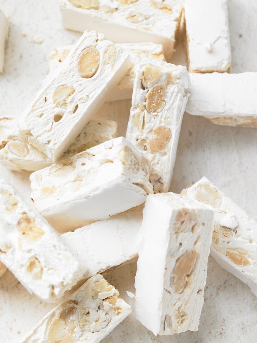 Torrone with almonds
