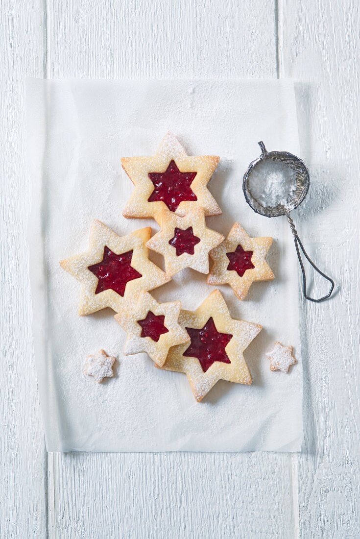 Star-shaped jam biscuits