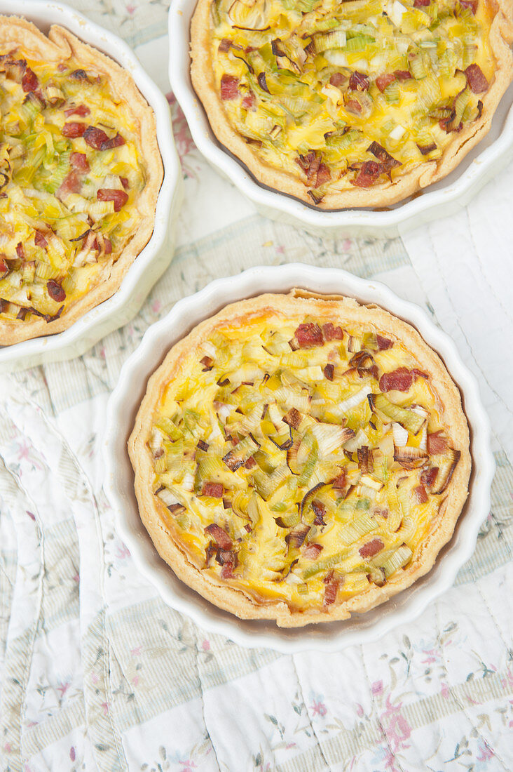 Ham and leek quiches