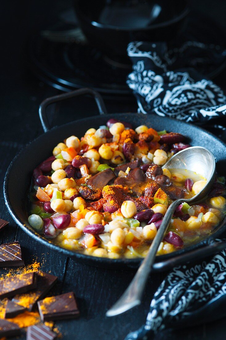 Chickpea and bean stew with chocolate