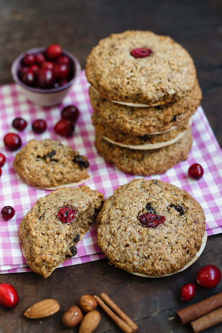 Cranberry gingerbread biscuits