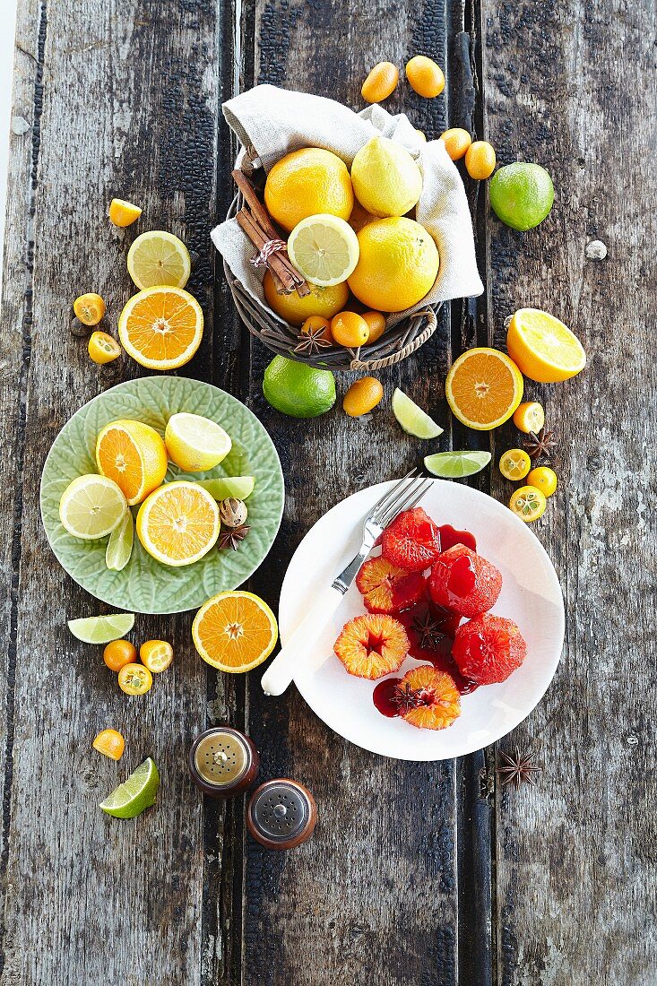 Zitrusfrüchte und Orangendessert