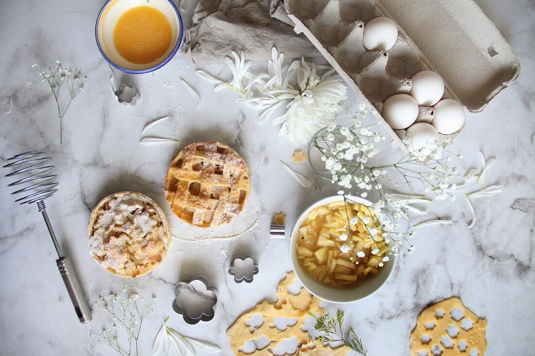 Apfelkuchen mit Zutaten