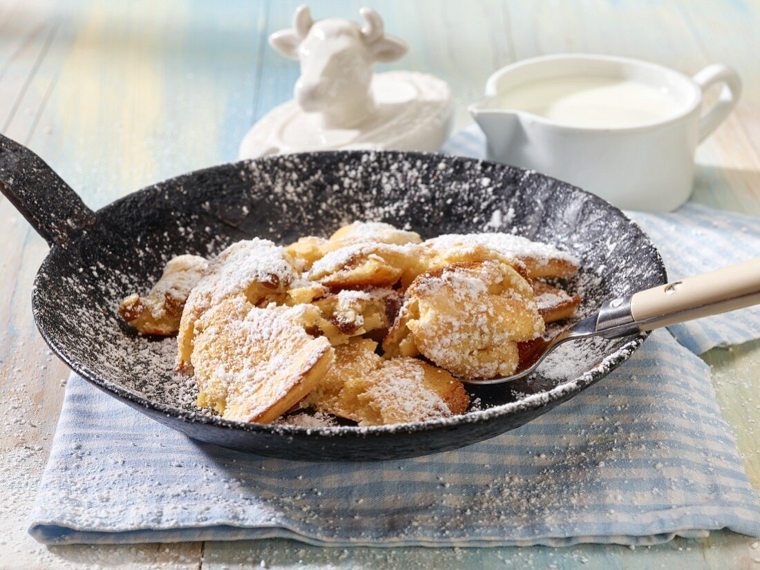 Kaiserschmarren mit Puderzucker