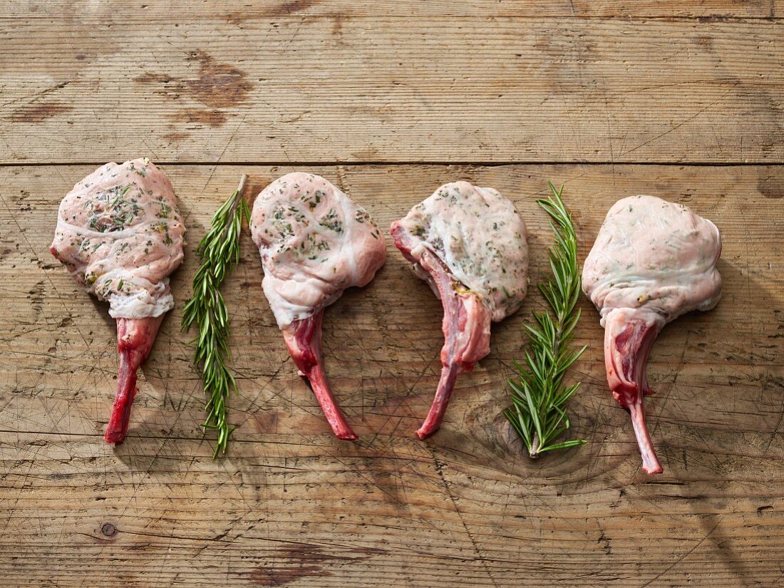 Lamb chops with herbs, ready to cook