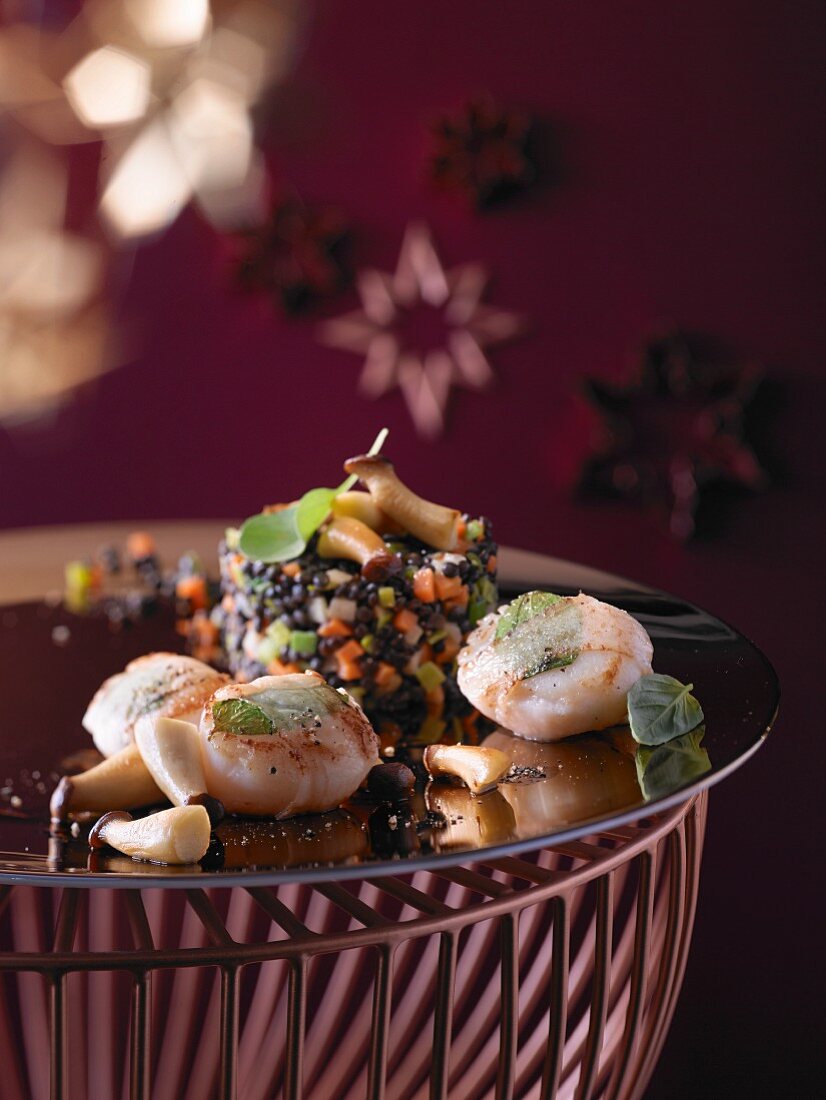 Fried scallops with mushrooms (Christmas)