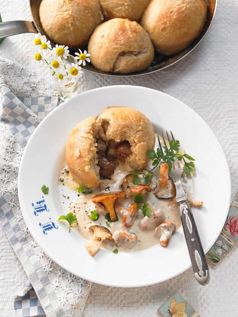 Hearty chestnut bread rolls with chanterelles
