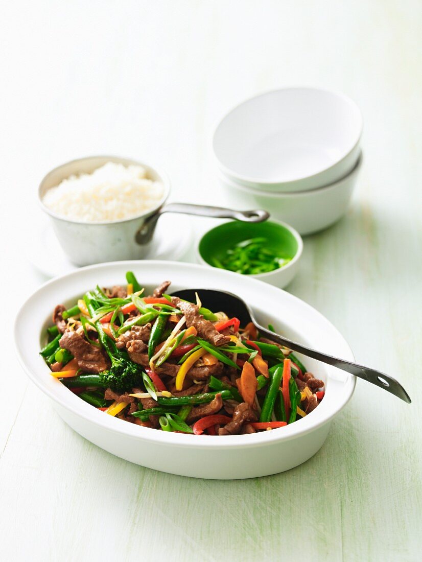 Lamb with vegetables and hoisin sauce