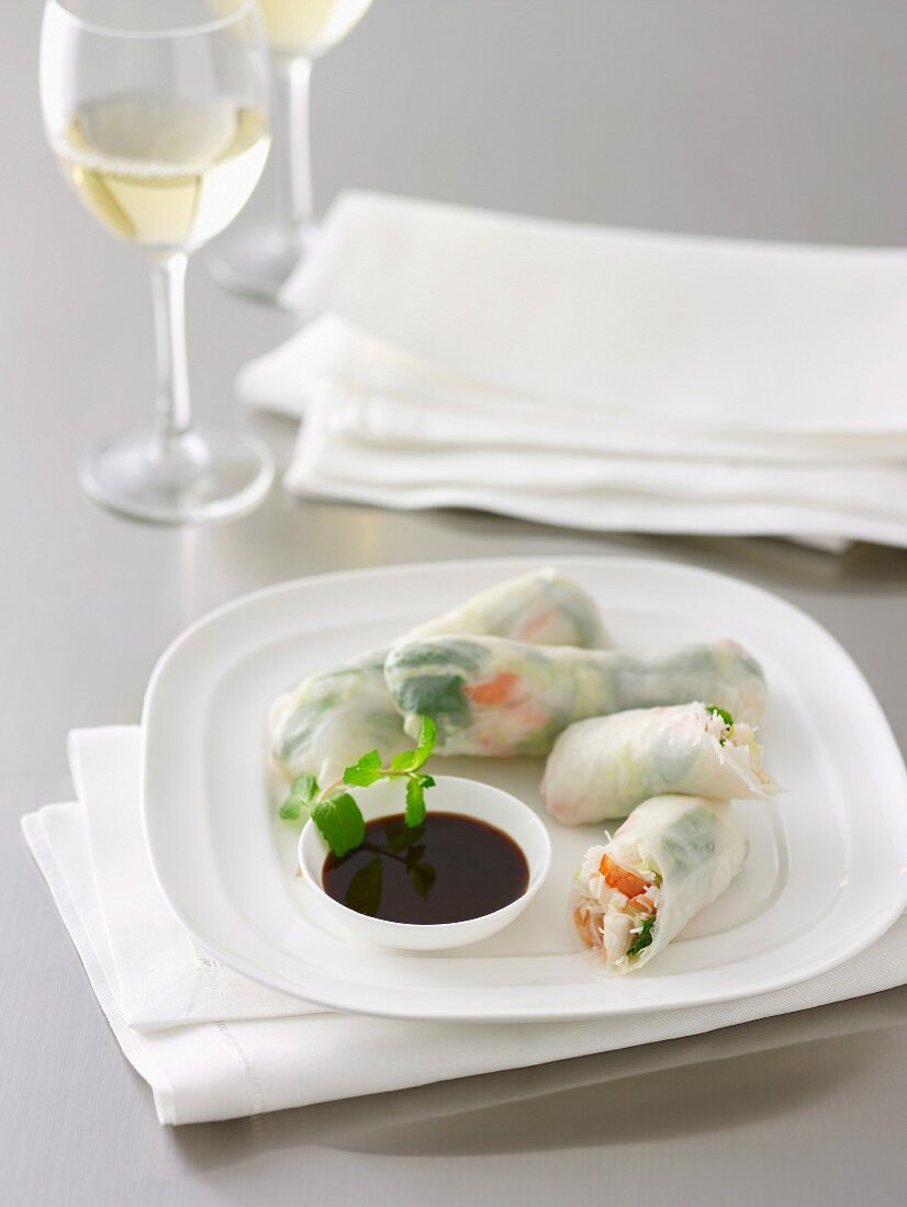 Vietnamese Prawn Rolls