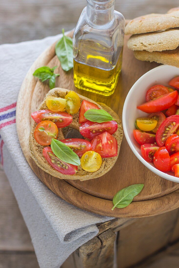 Friselle mit Tomaten (Italien)