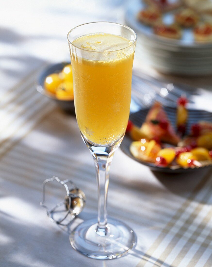 Mimosa (a champagne cocktail)