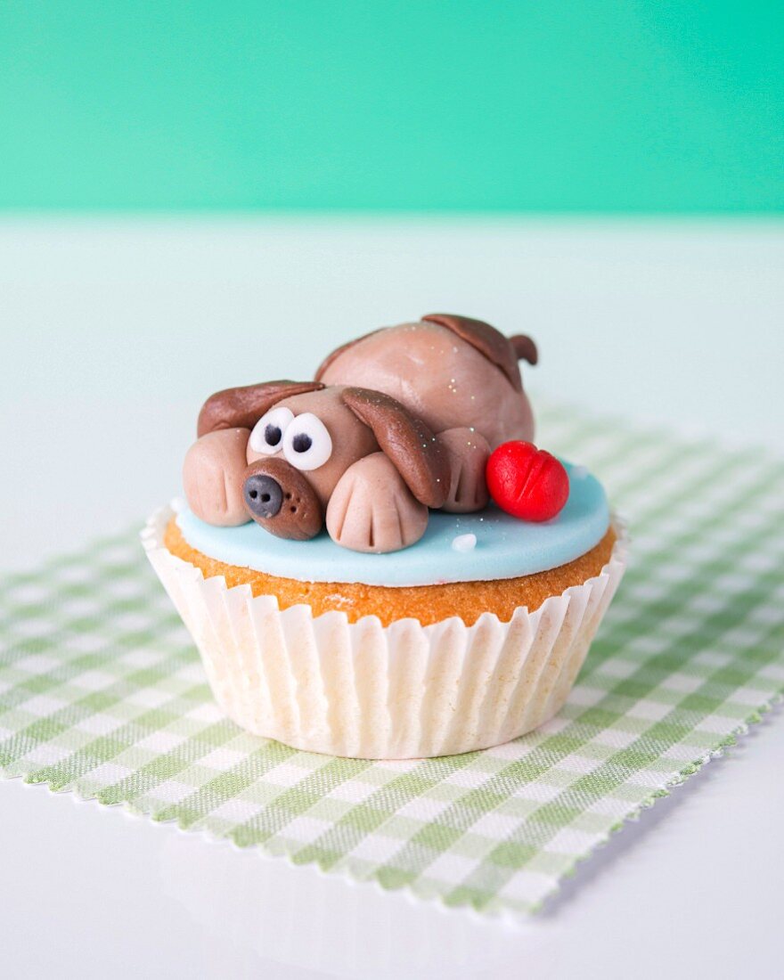 Cupcake mit Marzipanhund