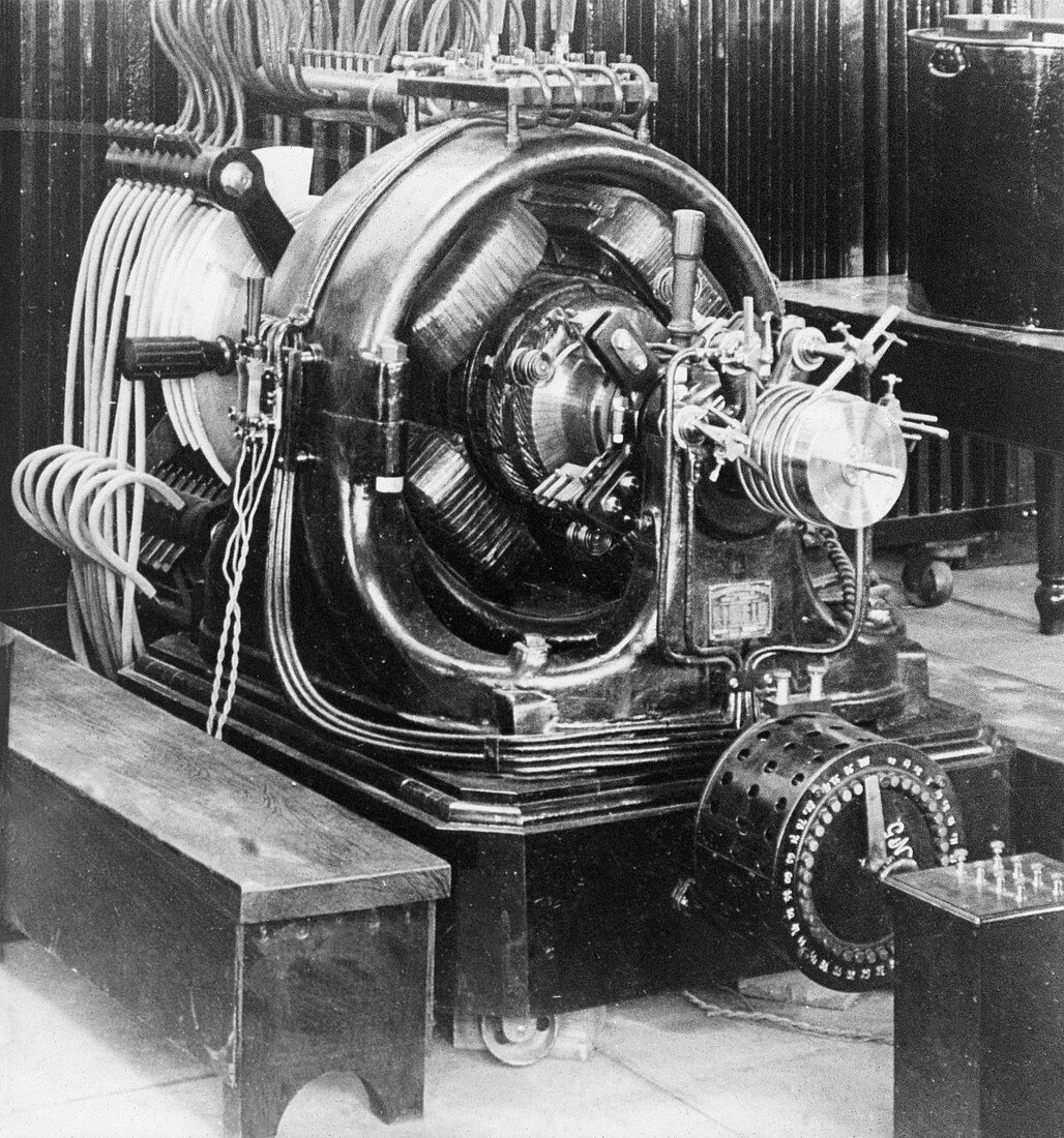 Generator at Tesla's Wardenclyffe Tower, 1900s