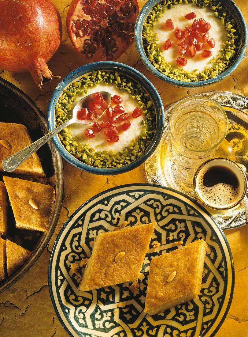 Reismehl-Mandel-Pudding (Muhallabiye) & Grießkuchen (Basbusa)