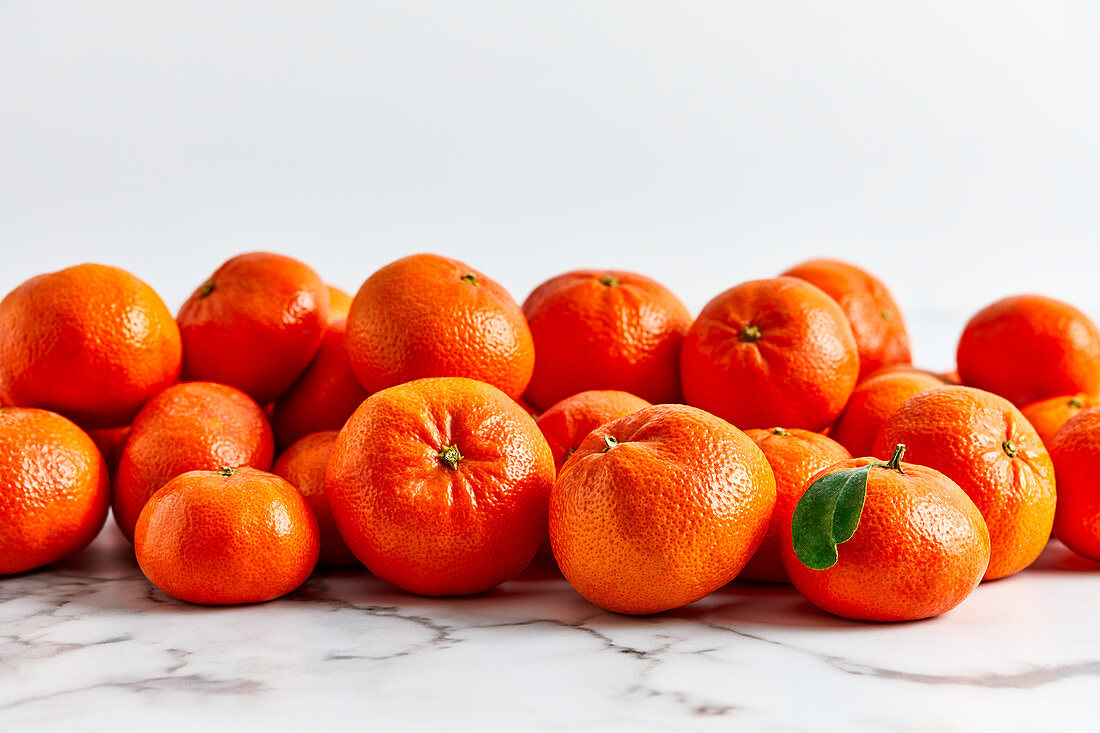 Mandarinen verschiedener Größen