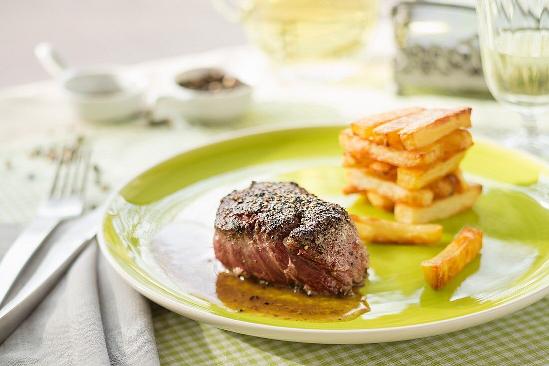 Pepper steak with french fries