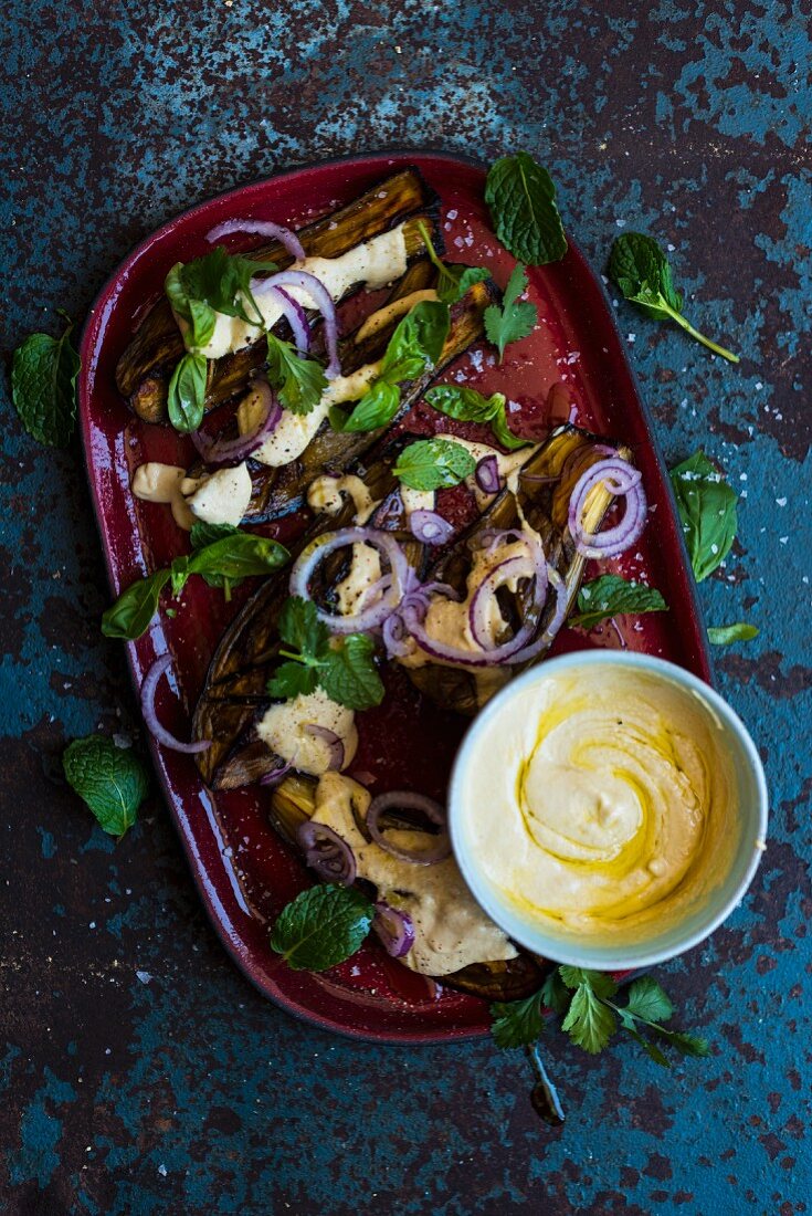 Aubergine salad with hummus