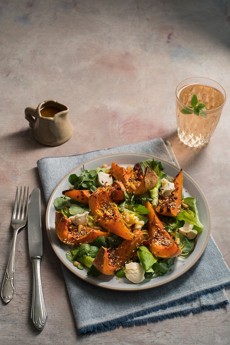 Salad with roasted butternut squash, watercress and mascarpone