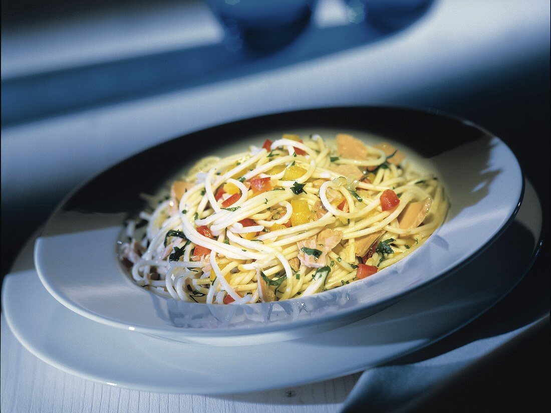 Spaghetti in a Bowl with Tuna and Bell Peppers