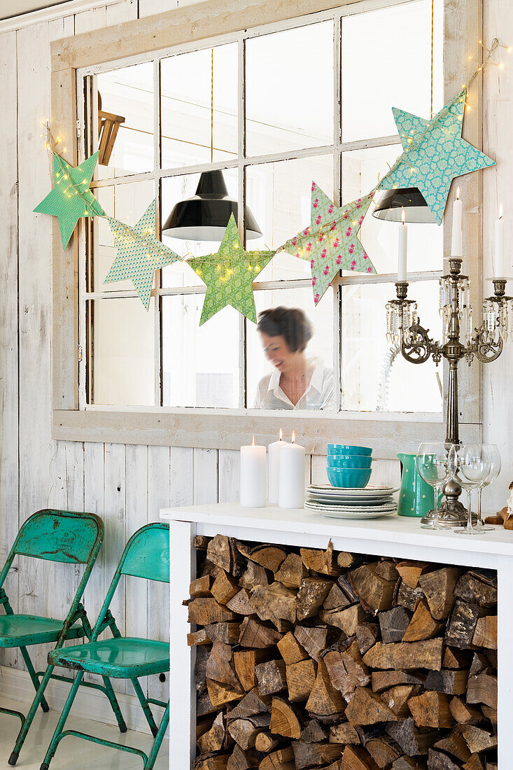 DIY garland made of stars and fairy lights