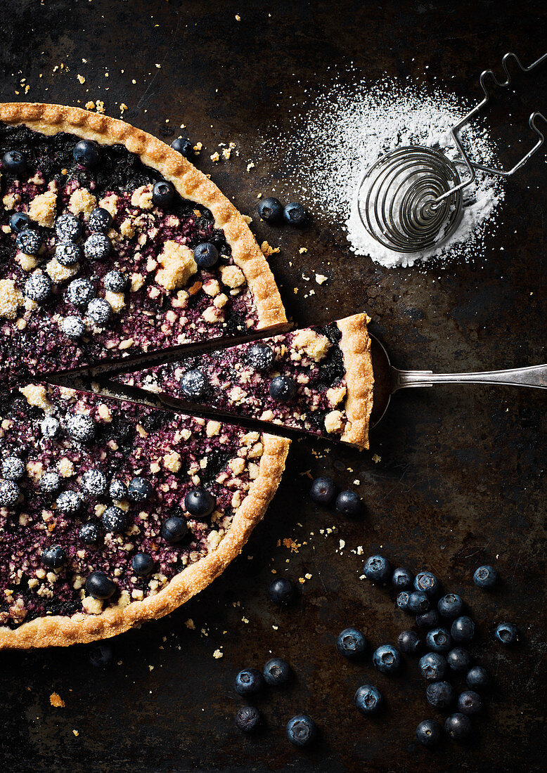 Blueberry crumble cake, sliced