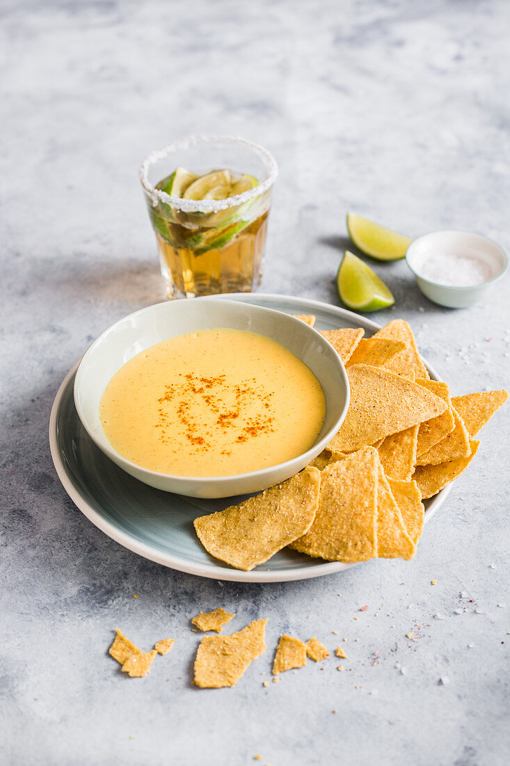 Nachos mit Käsesauce