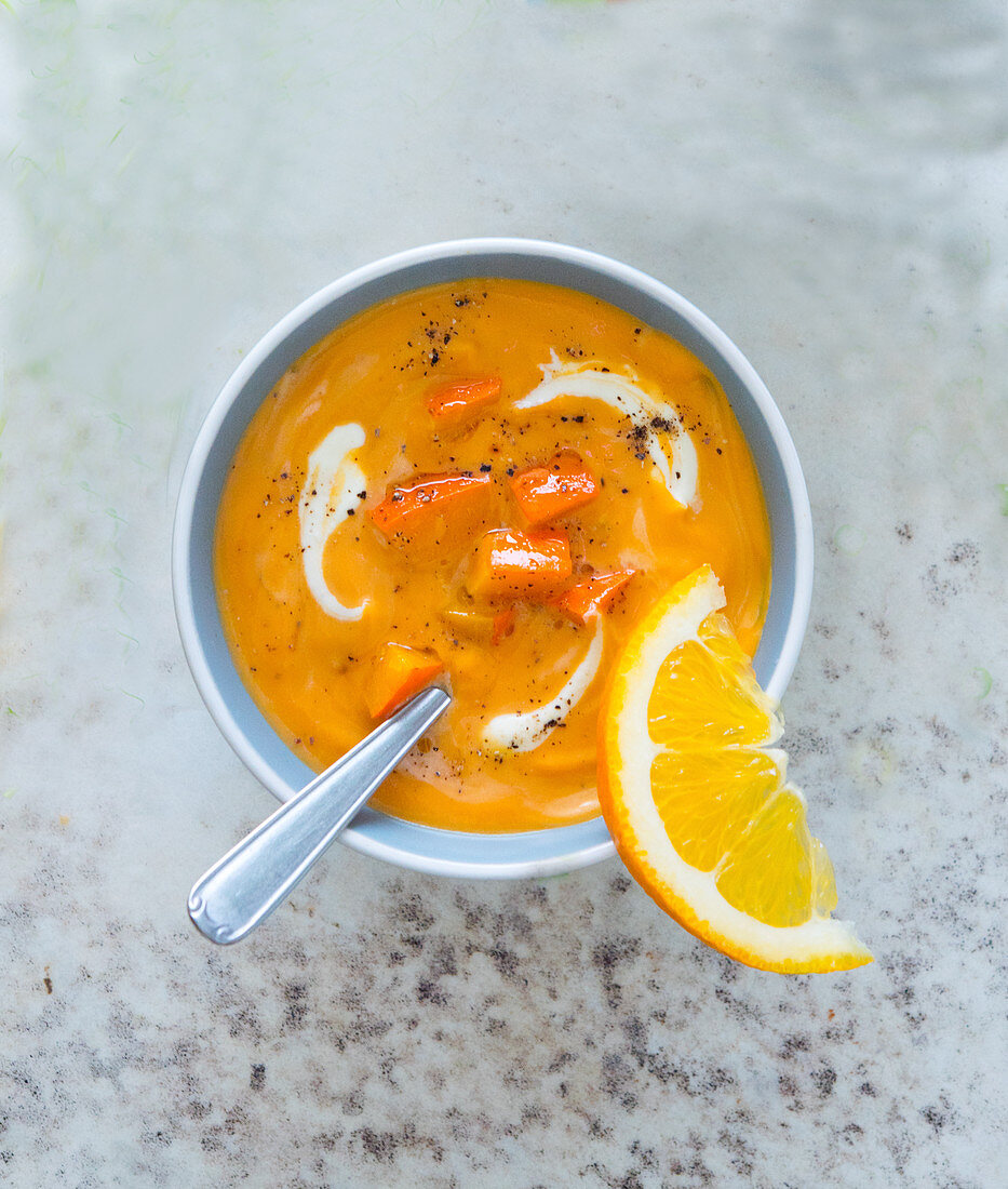 Kürbis-Orangen-Suppe