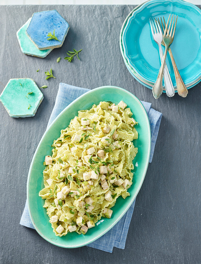 Mafaldine mit Schwertfisch und Oreganopesto