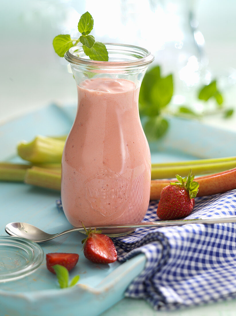 Rhubarb lassi