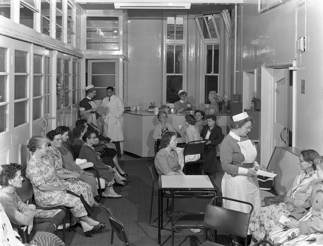 Outpatients awaiting treatment, 1959