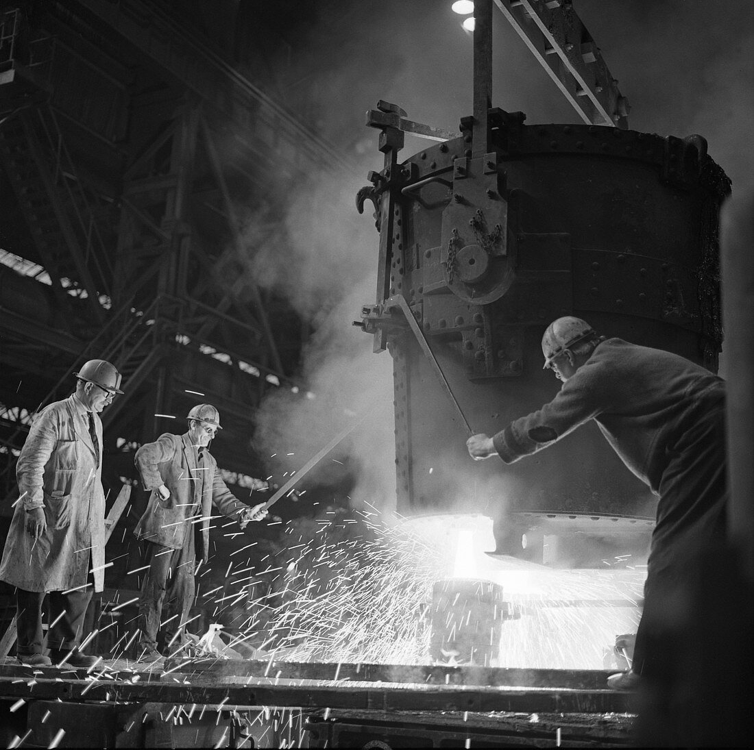 Pouring a two ton casting, 1968