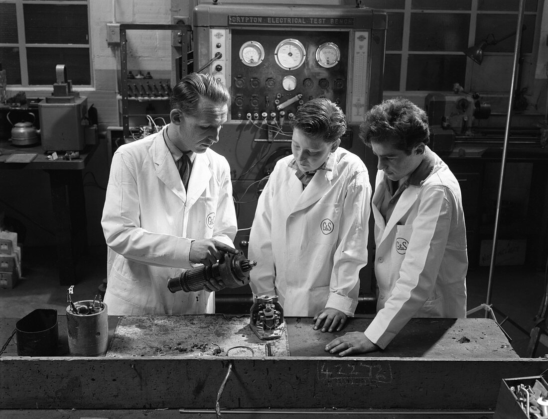 Training apprentices, 1961