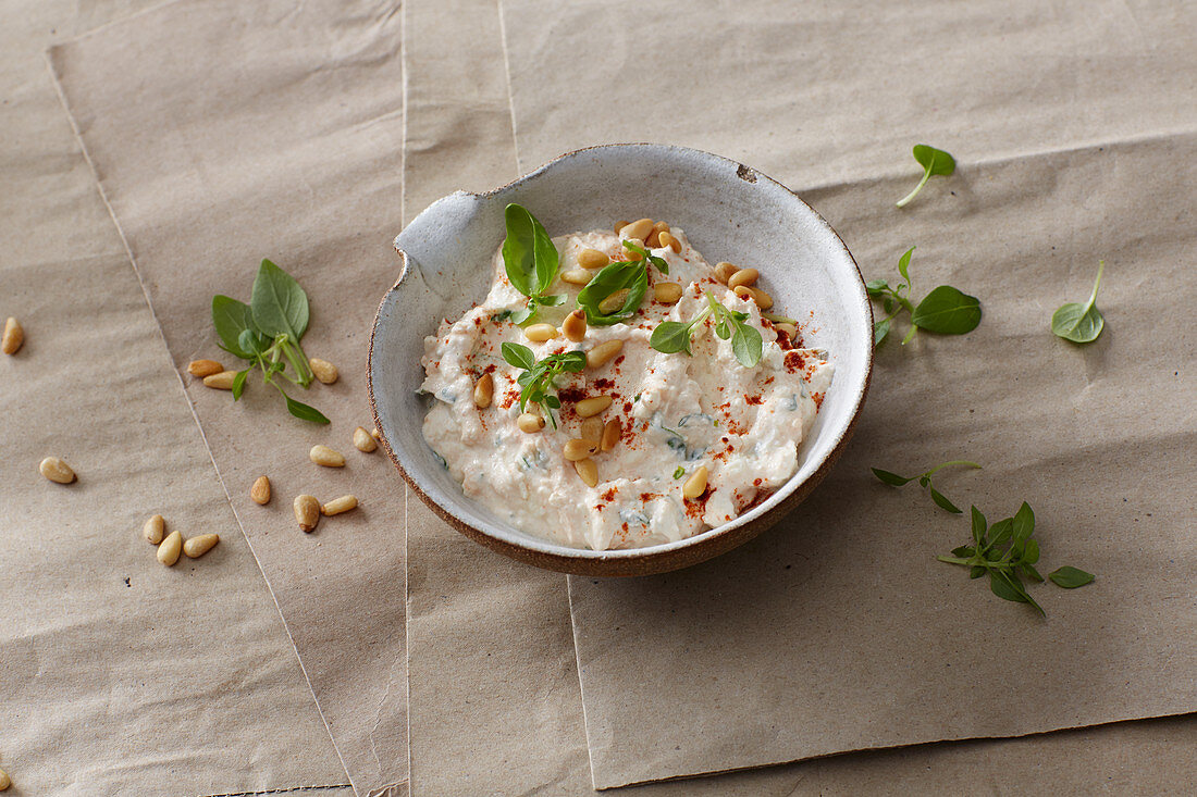 Feta quark dip with herbs