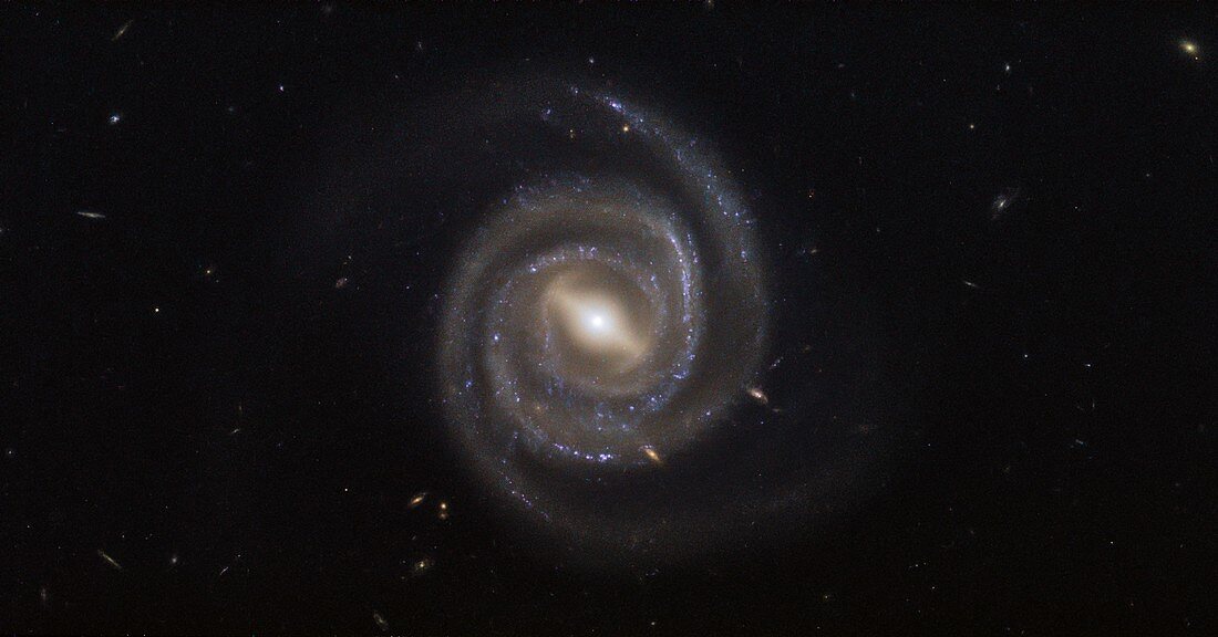 Barred spiral galaxy UGC 6093, HST image