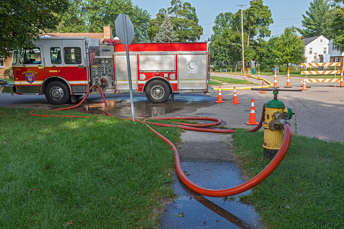 City water supply contamination response, USA