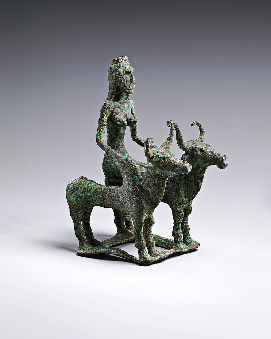 Woman riding Brahman bulls, 2nd millennium BC