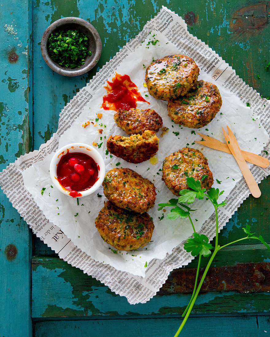Parsley cutlets with redcurrant ketchup