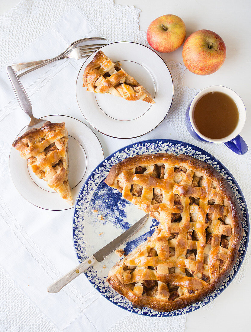 Traditioneller holländischer Apfelkuchen