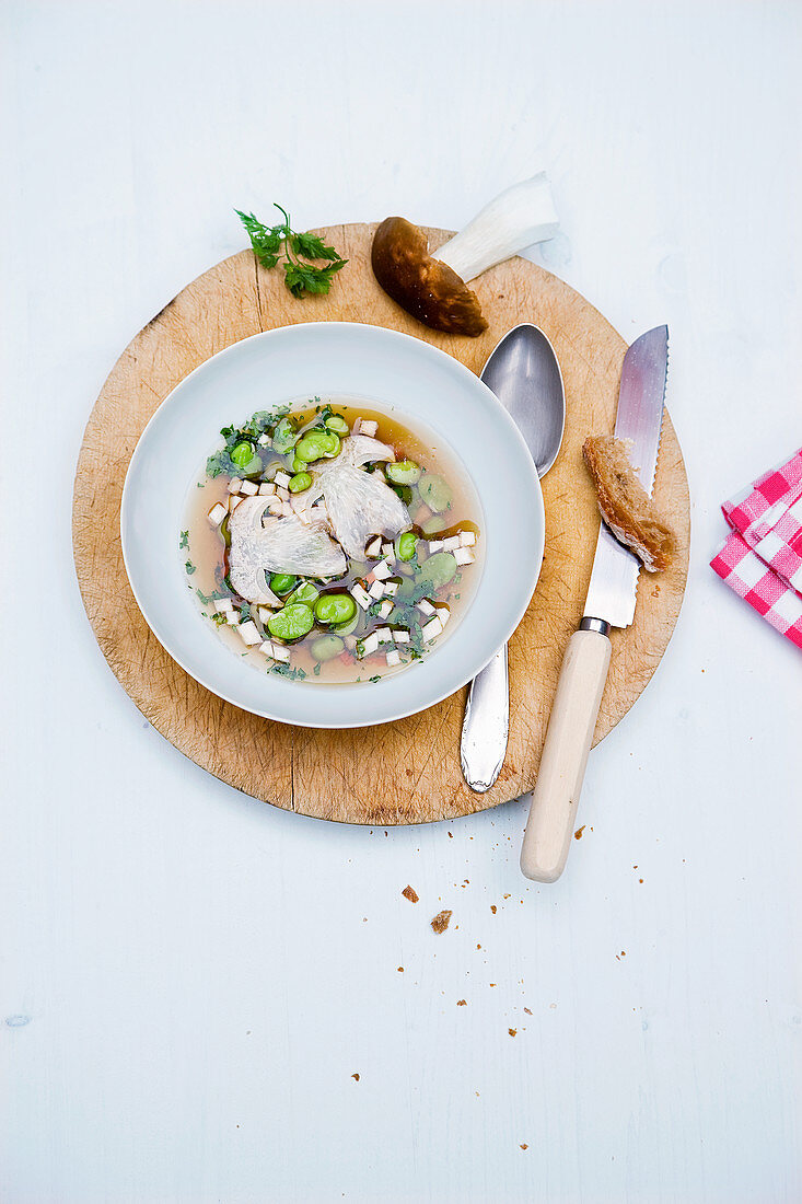 Mushroom soup with thick beans