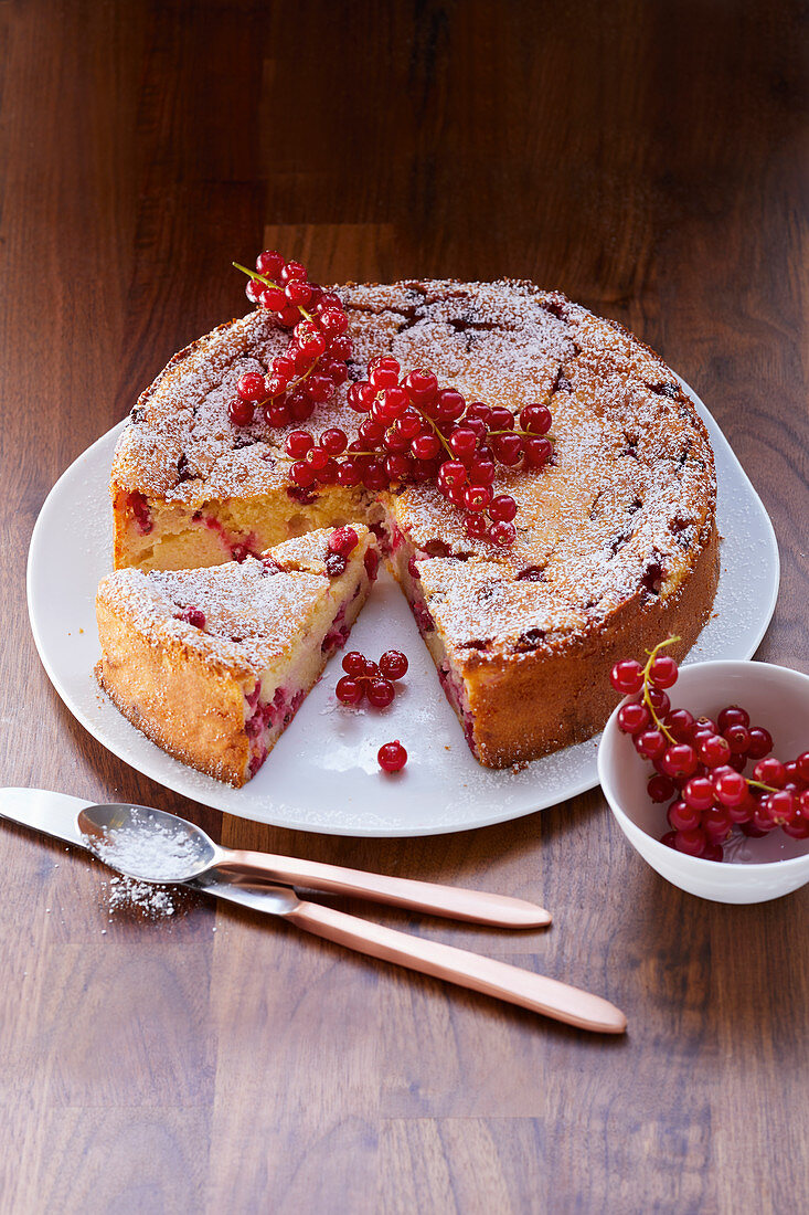 Johannisbeer-Grieß-Kuchen