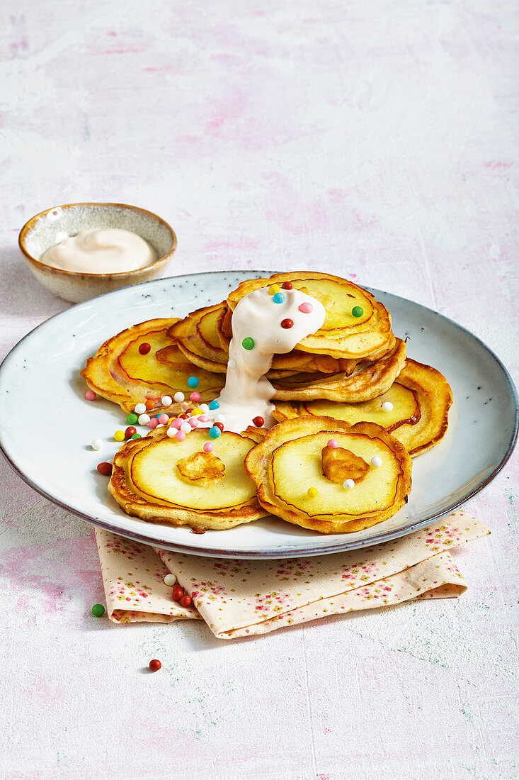 Apple pancakes with quark cream and sugar pearls