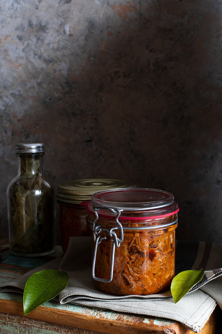 Pulled pork in preserves