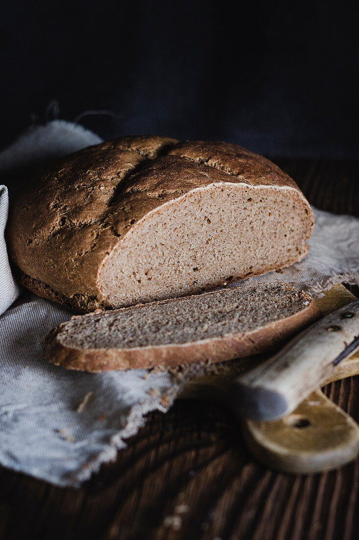 Selbstgebackenes Vollkornbrot