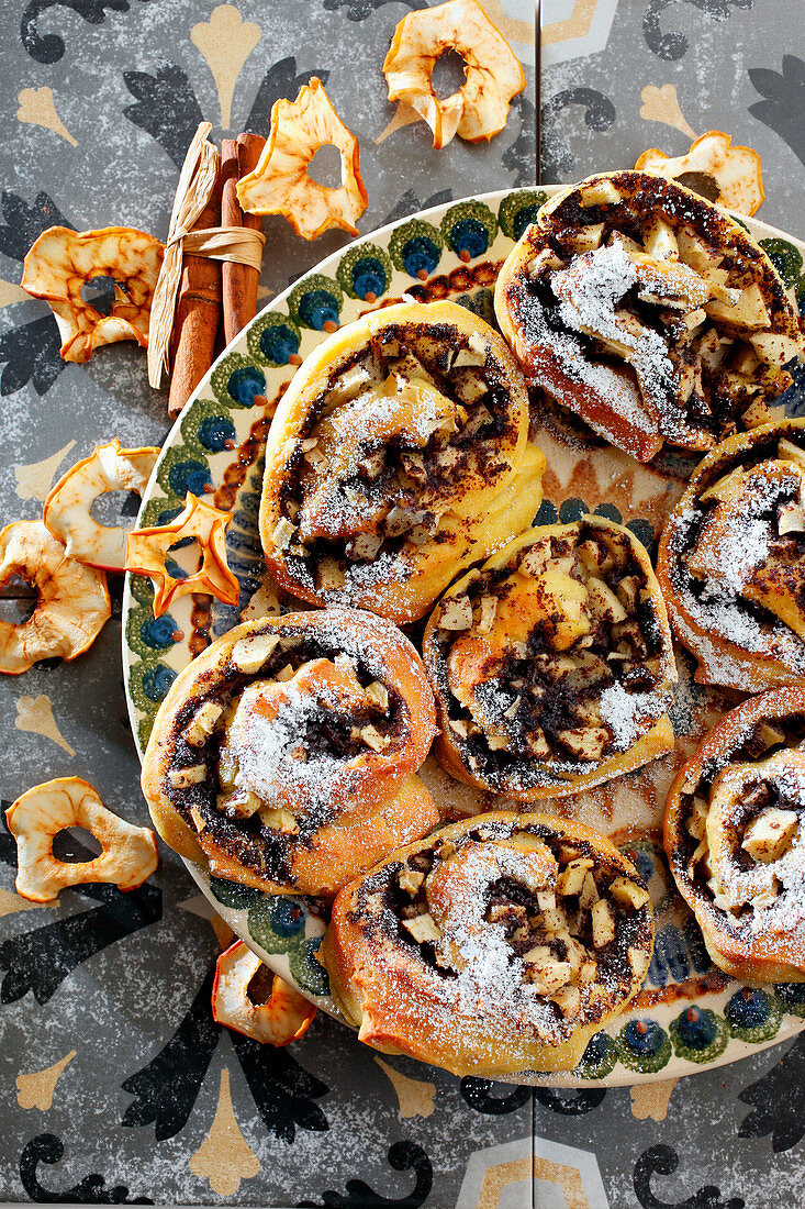 Poppy pastries with apple and cinnamon