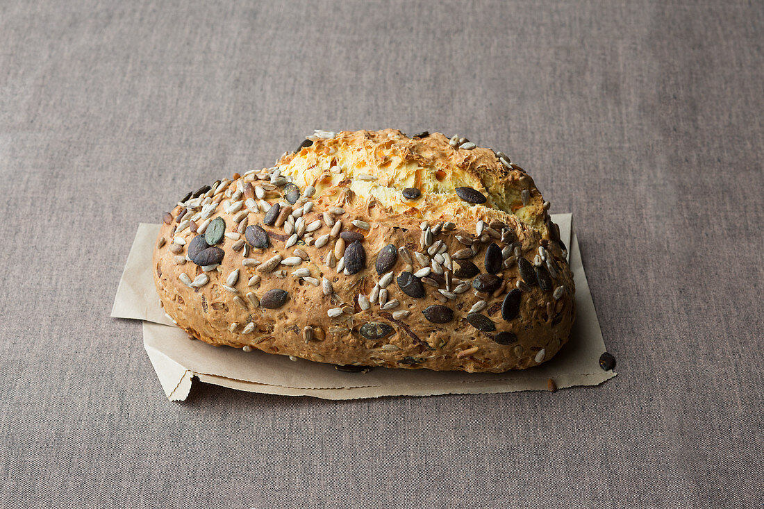 Carrot and yoghurt bread with seeds